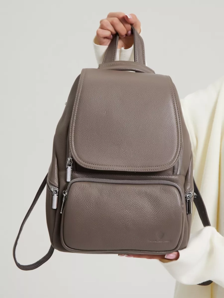 Женский кожаный городской рюкзак PR серый 1029