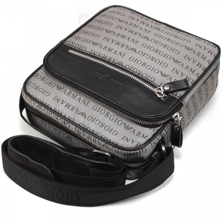 Сумка цвета хаки Giorgio Armani 882637